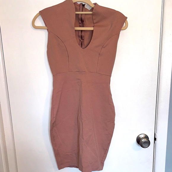 Windsor Dresses & Skirts - Windsor Mauve bodycon Dress size small